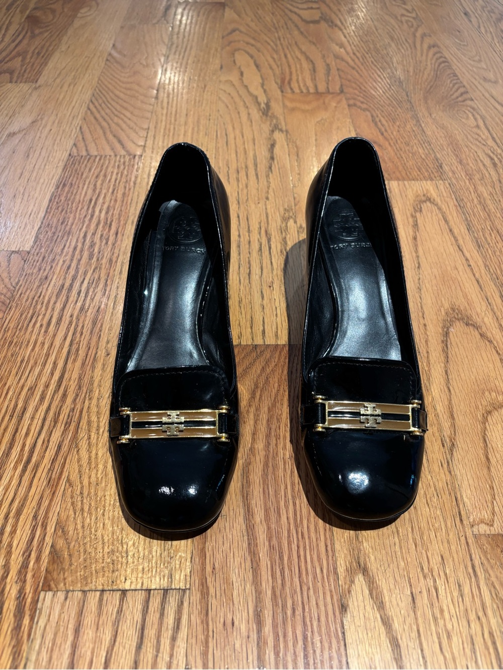 Tory Burch Black Patent Leather Low Block Heel Pumps with Gold buckle - Picture 2 of 9